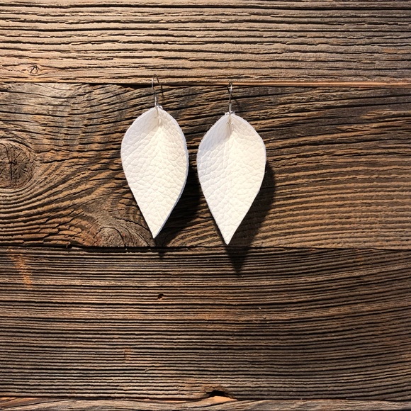 White - Real Leather Leaf Earrings! Super Soft! - Picture 4 of 7